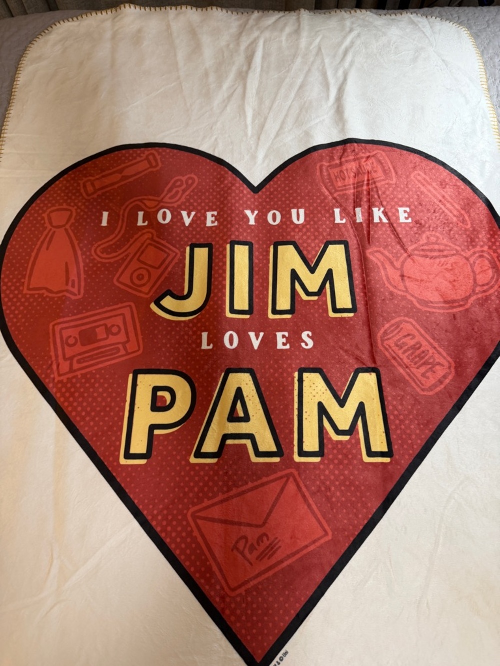 Red Heart Graphic Throw Blanket - 'Jim Loves Pam'